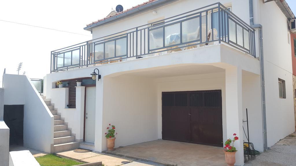 Shanti Apartment